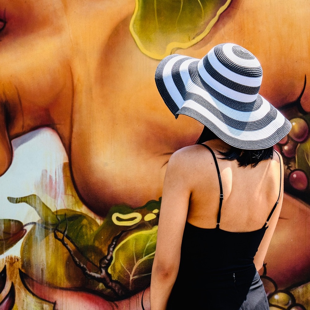 Stripped Blk/White Hat